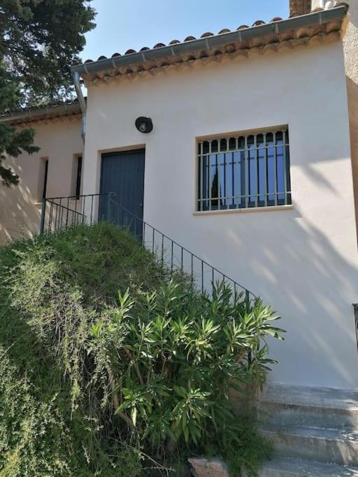 Gite Cosy Au Coeur Du Luberon Lagnes Esterno foto
