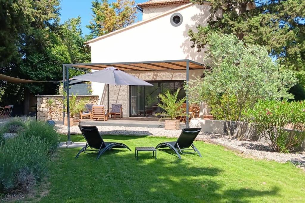 Gite Cosy Au Coeur Du Luberon Lagnes Esterno foto