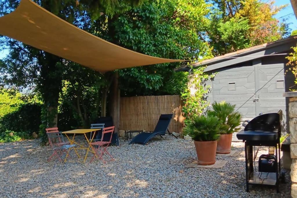 Gite Cosy Au Coeur Du Luberon Lagnes Esterno foto